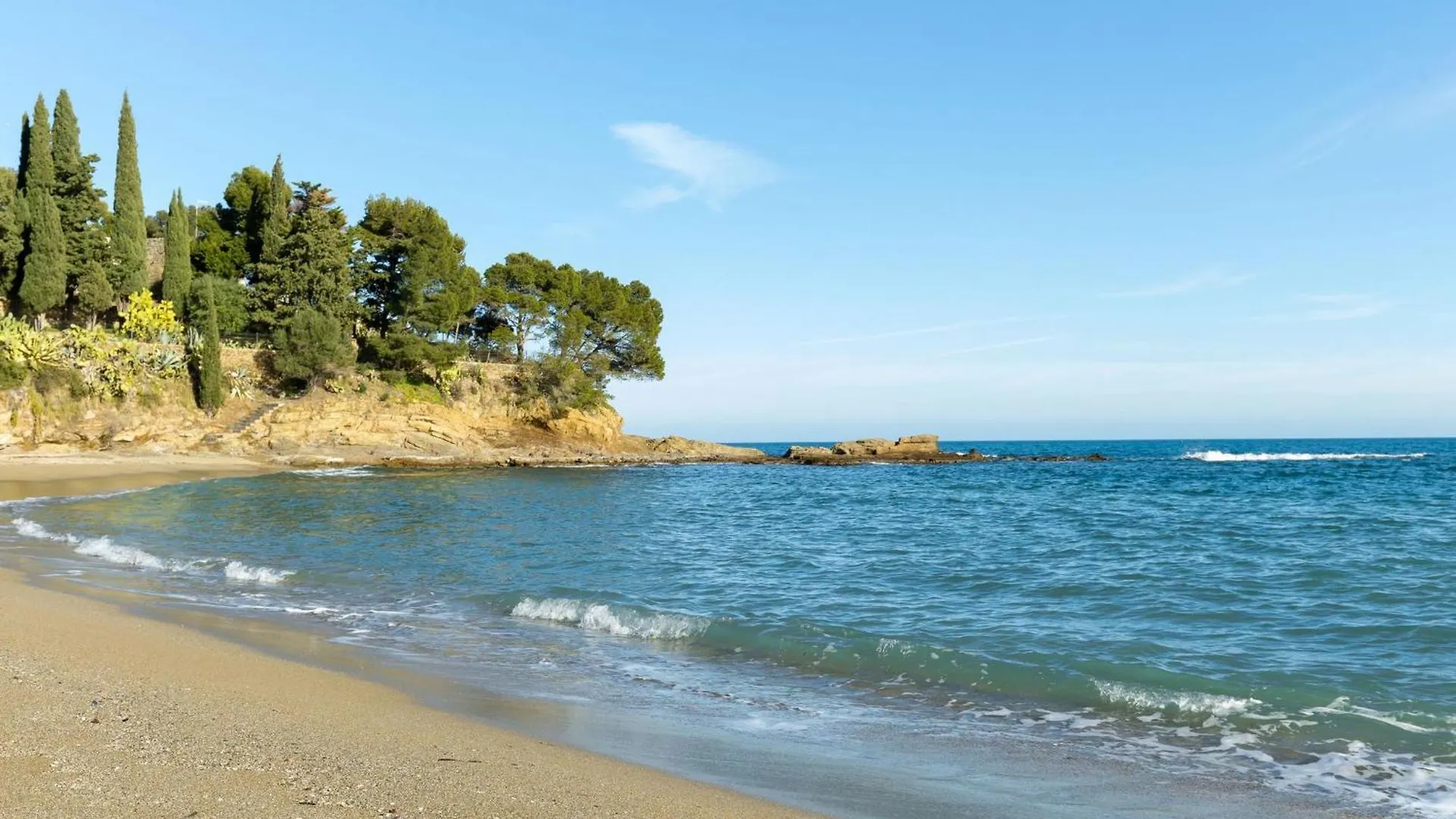 Apartamento Con Terraza A 150 M De La Playa De Grifeu, Ideal Para 4 Personas - Es-228-50 Llança 0*,