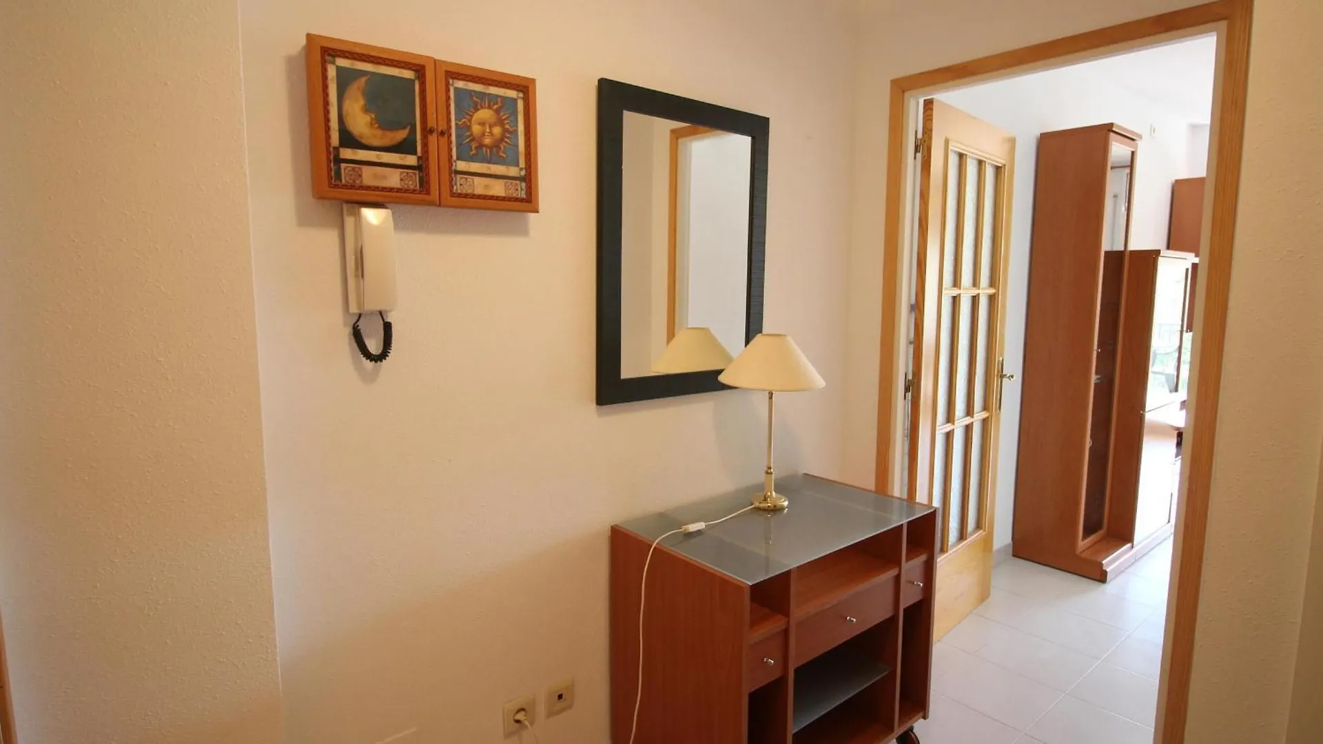 Apartamento Con Terraza A 150 M De La Playa De Grifeu, Ideal Para 4 Personas - Es-228-50 Llança Apartment